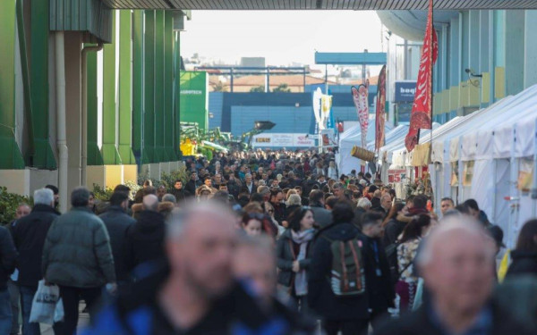 Θεσσαλονίκη: Το αδιαχώρητο επικρατεί στην 30η Agrotica (φωτ.)