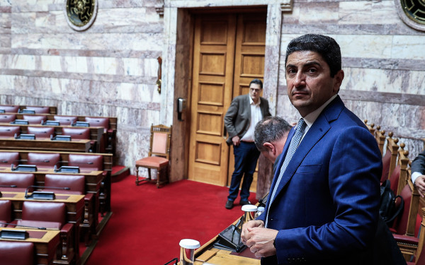 Βουλή: «Μεγάλη νομοθετική μεταρρύθμιση για τον πρωτογενή τομέα το 2024» προανήγγειλε ο Λ. Αυγενάκης