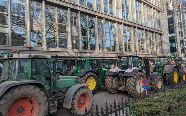 Σύνοδος Κορυφής: Χίλια τρακτέρ στους δρόμους των Βρυξελλών