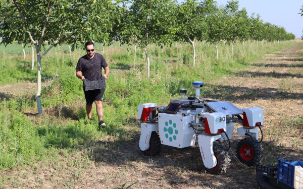 Το ΕΚΕΤΑ δημιουργεί ρομπότ που θα καταλαβαίνει πότε κουράστηκε ένας αγρότης για να τον βοηθήσει (φωτ.)