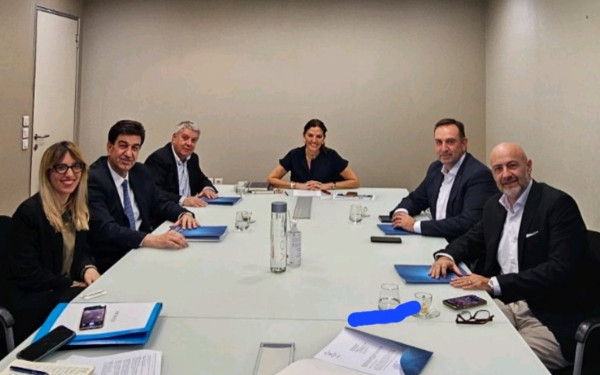 ΚΕΕΕ: Η αξιοποίηση του αιγιαλού από τις επιχειρήσεις υγειονομικού ενδιαφέροντος