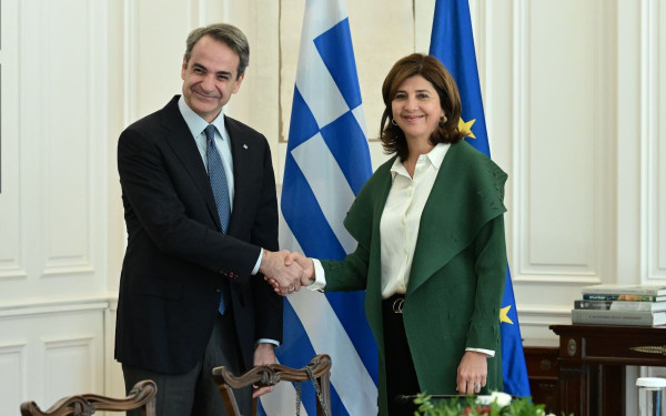 Συνάντηση Κ. Μητσοτάκη με την απεσταλμένη του γγ του ΟΗΕ για την Κύπρο