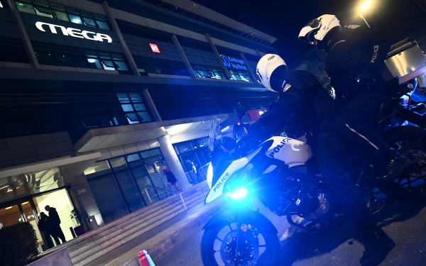 Απειλή για βόμβα στο Mega - Επί τόπου το ΤΕΕΜ