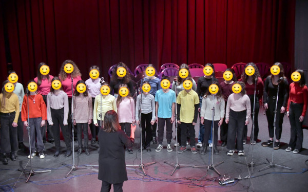 Χαλκιδική: Πλημμύρισε από αγάπη για τον 16χρονο Θανάση το Δημοτικό Θέατρο Πολυγύρου