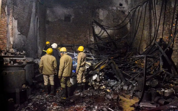 Ινδία: Δέκα νεκροί και 15 τραυματίες από έκρηξη σε εργοστάσιο πυροτεχνημάτων