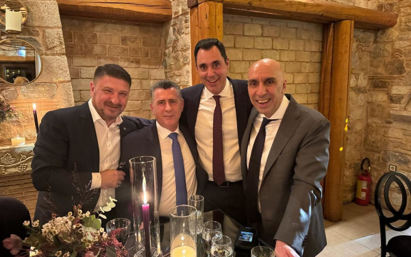 Ο εφτάψυχος Κυρίζογλου, οι κωλοτούμπες του Κασσελάκη, τα σενάρια για τον Σχοινά και οι γάμοι στο Μαξίμου.  Γράφει ο Μποξέρ*