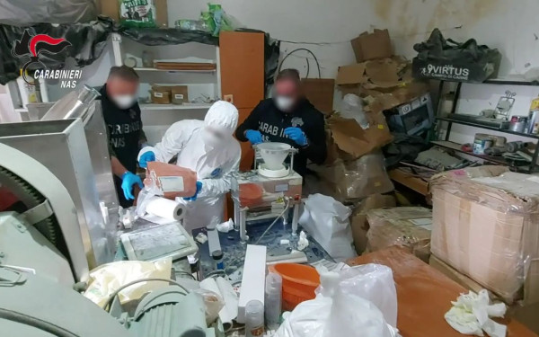 Ξεσκεπάστηκαν κυκλώματα διακίνησης ουσιών ντόπινγκ και παραποιημένων φαρμάκων - Πάνω από 60 εκατ. ευρώ τα κέρδη (βίντεο, φωτ.)