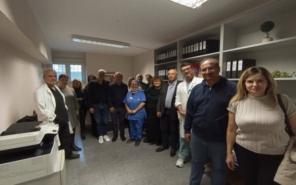 Θεσσαλονίκη: Κλιμάκιο του ΠΑΣΟΚ επισκέφθηκε το νοσοκομείο Παπανικολάου