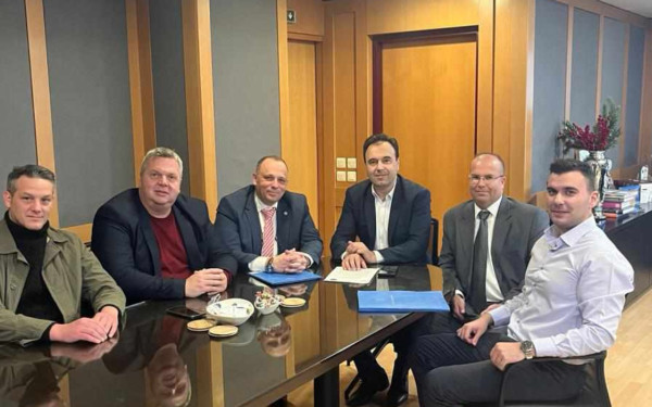 Συνάντηση Παπαστεργίου με αντιπροσωπεία της ΠΟΜΕΝΣ για τις στρατιωτικές ταυτότητες