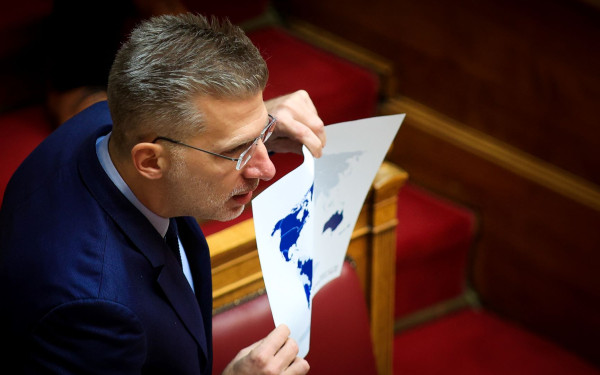 Άκης Σκέρτσος: Η κυβέρνηση δεσμεύεται ότι οι ακραίες διακυμάνσεις στο ηλεκτρικό ρεύμα δεν θα περάσουν στον καταναλωτή