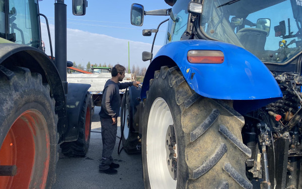 Μπλόκο στο τελωνείο Ευζώνων έστησαν οι αγρότες