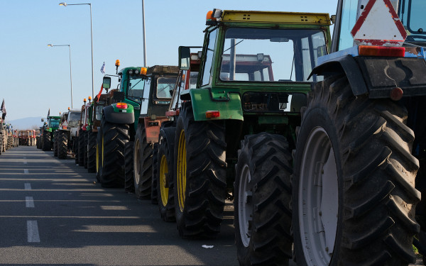 Αγρότες: Σε 8 οδικούς κόμβους της Κεντρικής Μακεδονίας τα τρακτέρ - Δεν διέκοψαν την κυκλοφορία