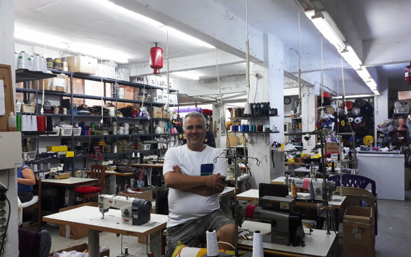 Θεσσαλονίκη: Ο «γκουρού των στολών» που έραψε μέχρι και για το Βενετσιάνικο καρναβάλι	(φωτ.)