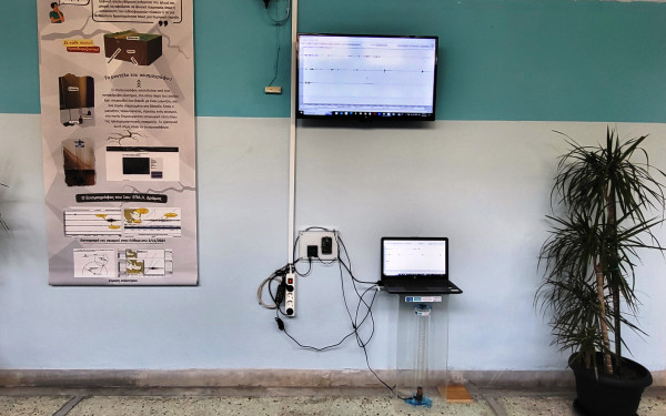 Δράμα: Τα εύσημα Παπαζάχου σε μαθητές και καθηγητές του 1ου ΕΠΑΛ που κατασκεύασαν σεισμογράφο