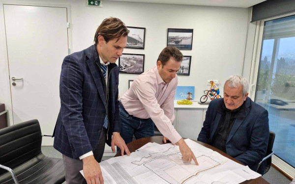 Δήμος Θερμαϊκού: Το κάμπινγκ της Αγίας Τριάδας στο επίκεντρο συνάντησης Τζέκου - ΤΑΙΠΕΔ