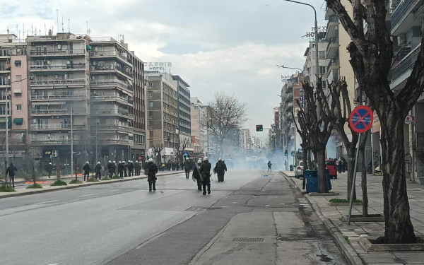 Θεσσαλονίκη: Στον εισαγγελέα οι τρεις συλληφθέντες για τα χθεσινά επεισόδια κατά την πορεία για τα Τέμπη