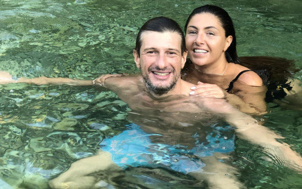 Πέθανε ο ηθοποιός Γιάννης Ράμος στα 47 του - Το συγκινητικό μήνυμά της Έλενας Παπαρίζου για τον ξάδελφό της