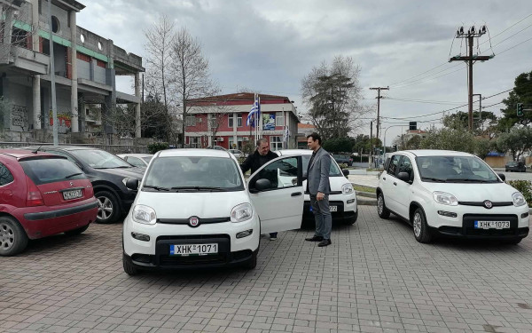 Με τρία νέα οχήματα ενισχύεται ο στόλος του δήμου Θερμαϊκού (φωτ.)