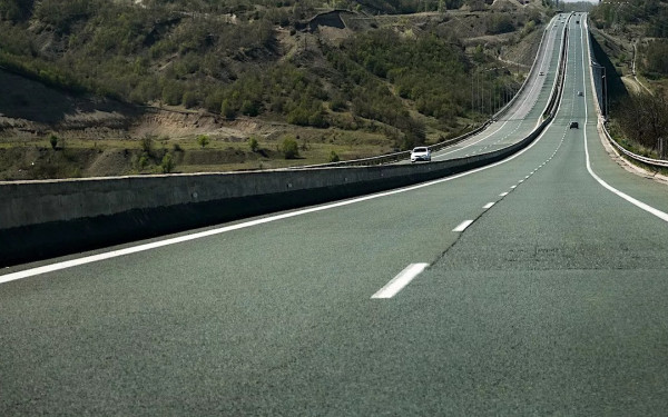 Νέα ψηφιακά ραντάρ ταχύτητας βάζουν «φρένο» στους επίδοξους Σουμάχερ - Πρόστιμα μαμούθ