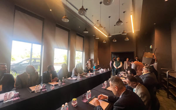 Θεσσαλονίκη: Η ελληνική εταιρεία εύκαμπτων φωτοβολταϊκών ΟΕΤ στη «Silicon Valley» της Ινδίας