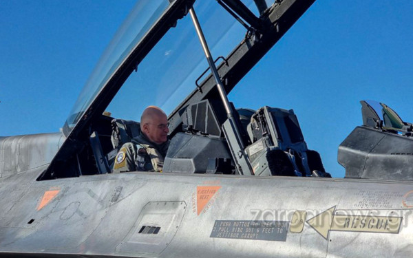 Ο Νίκος Δένδιας πέταξε με F-16 Viper από την 115ΠΜ  (βίντεο, φωτ.)