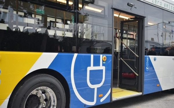 Ξεκίνησαν οι τεχνικές δοκιμές του πρώτου ηλεκτρικού λεωφορείου (βίντεο)