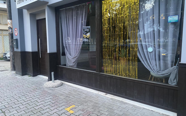 Θεσσαλονίκη:  Πελάτης μαχαίρωσε τον μάγειρα σε ουζερί στη Μενεμένη