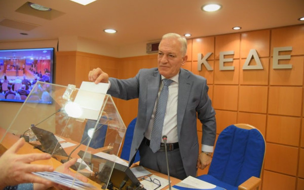 Νέος πρόεδρος της ΚΕΔΕ ο δήμαρχος Αμπελοκήπων Μενεμένης, Λ. Κυρίζογλου (φωτ.)