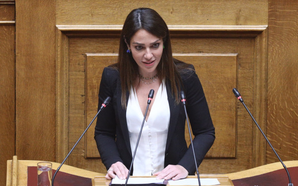 Δ. Μιχαηλίδου: Απώλεια ασφαλιστικής ικανότητας δεν συνεπάγεται απώλεια της δωρεάν ιατροφαρμακευτικής περίθαλψης