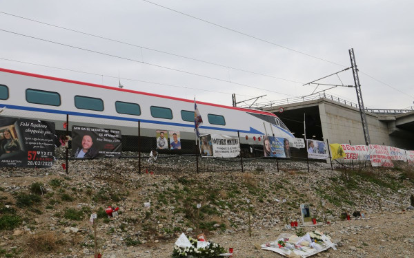 ΣΥΡΙΖΑ: Ποιος ήταν ο υψηλά ιστάμενος που άναψε «πράσινο» για το μπάζωμα στα Τέμπη;