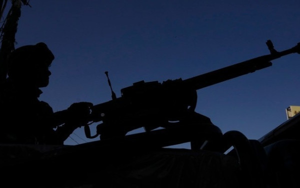 Ερυθρά θάλασσα: Πύραυλο επιφανείας-αέρος των Χούθι κατέριψαν οι ΗΠΑ