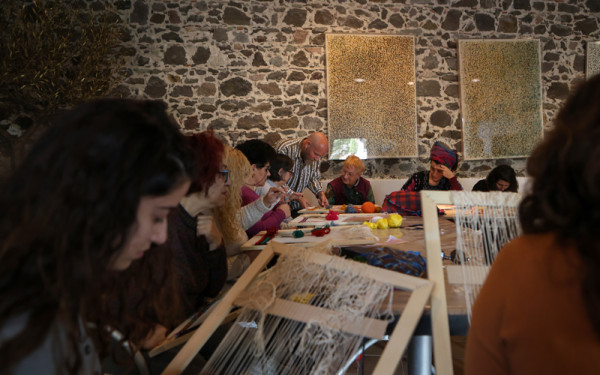 Μυτιλήνη: Ένα κιλίμι από το Ουσάκ της Μικράς Ασίας αφηγείται (βίντεο & φωτ.)