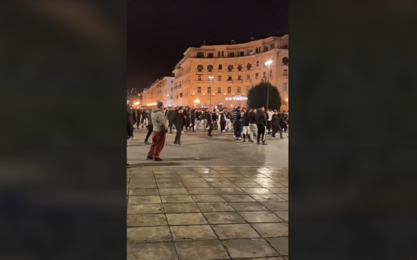 Τρανσοφοβική επίθεση στη Θεσσαλονίκη: Το θύμα περιγράφει όσα έζησε - Διώξεις στους συλληφθέντες, εννέα υπό κράτηση (βίντεο)