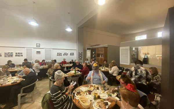 Γιόρτασε την Τσικνοπέμπτη το ΚΑΠΗ Θέρμης - Δείτε φωτογραφίες