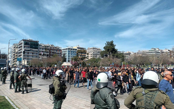 Θεσσαλονίκη: Πορεία φοιτητών ενάντια στην αστυνομική επέμβαση στο ΑΠΘ
