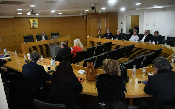 ΠΕΔΚΜ: Αντίθετη στη μεταφορά του καθαρισμού των περιφερειακών δρόμων στους δήμους