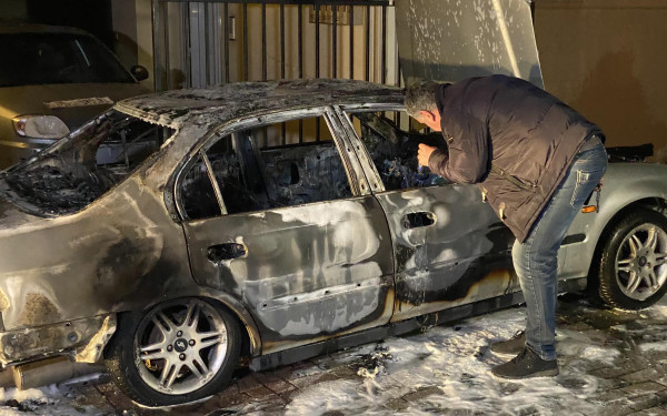 Θεσσαλονίκη: Αυτοκίνητο στις φλόγες στον Εύοσμο (βίντεο, φωτ.)