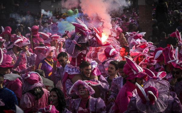 Κανονικά η καρναβαλική παρέλαση στη Θεσσαλονίκη παρά το μπλόκο των Αρχών