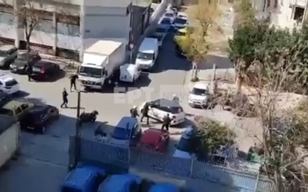 Βίντεο ντοκουμέντο από καταδίωξη στη Λιοσίων - Οι πυροβολισμοί και οι επικίνδυνοι ελιγμοί