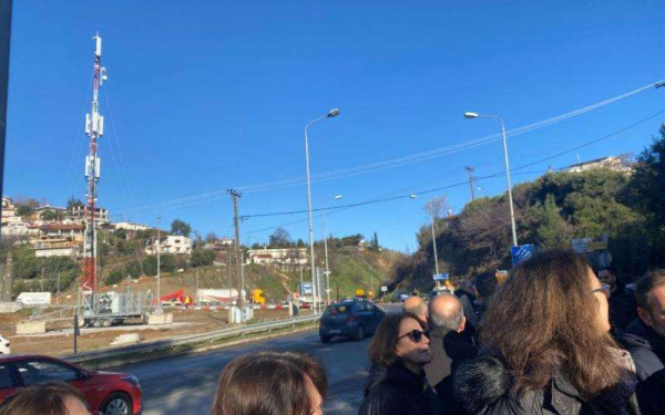 Πεύκα: Οι κάτοικοι αντιδρούν στην εγκατάσταση κεραίας και καλούν σε διαμαρτυρία