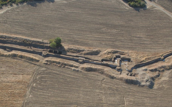 Νέα απάντηση Κοτταρίδη για την αμφισβήτηση της αναστήλωσης του μνημείου των Αιγών από το ICOMOS (φωτ.)