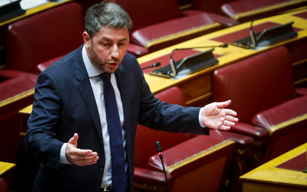 Πρόταση δυσπιστίας: Ν. Ανδρουλάκης: «Ψεκασμένες θεωρίες ότι το ΠΑΣΟΚ εξυπηρετεί οικονομικά συμφέροντα με τη πρόταση δυσπιστίας»