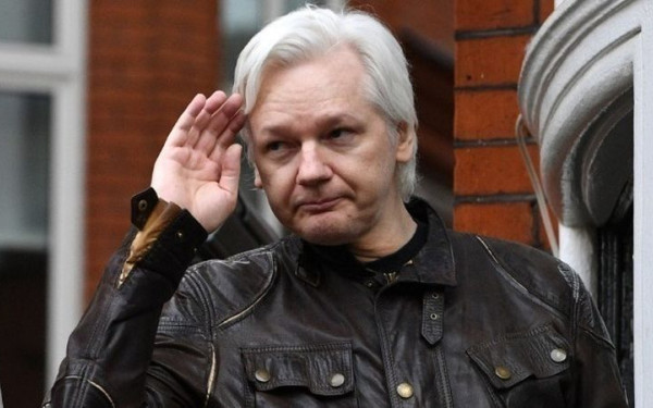 Εικοσαετή κάθειρξη σε επικεφαλής εταιρείας ασφαλείας ο οποίος κατασκόπευε τον Τζ. Ασάνζ, ζητούν οι δικηγόροι του