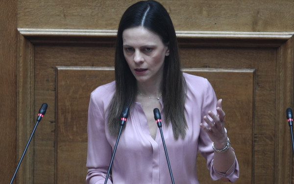 Πρόταση δυσπιστίας - Έ. Αχτσιόγλου: Η όλη διαχείριση μετά τη­­­ν τρα­­­γωδία των Τεμπών είναι ο ορισμός της συγκάλυψης