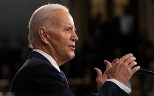 Τζο Μπάιντεν: Συγκεντρώνει χρήματα σε μια επίδειξη δύναμης μετά τις θλιβερές επιδόσεις στο ντιμπέιτ