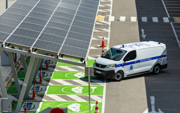 Η ΕΛ.ΑΣ απέκτησε το πρώτο ηλεκτρικό περιπολικό αυτοκινητοδρόμων