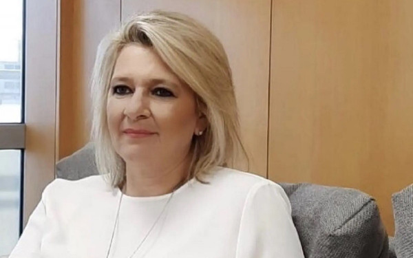 Τι περιλαμβάνει ο ψηφιακός μετασχηματισμός στον ΕΟΠΥΥ -  Ξεκινά η κατ' οίκον παράδοση φαρμάκων για 5 παθήσεις