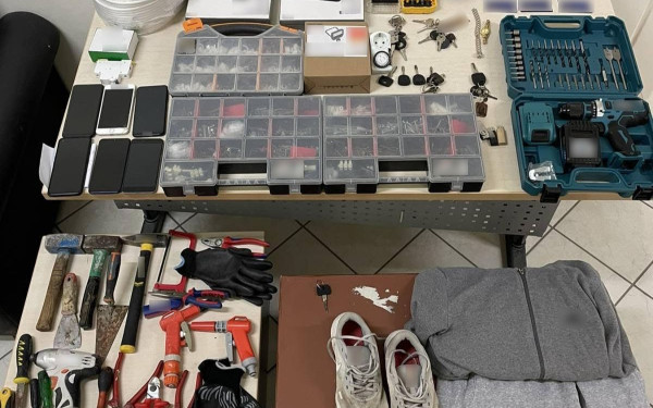 Εξιχνιάστηκαν 20 διαρρήξεις σε Θεσσαλονίκη και Χαλκιδική - Αφαιρούσαν ηλεκτρικά εργαλεία από επαγγελματικά οχήματα