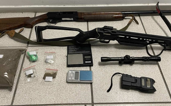 Πιερία: Συνελήφθη ένα άτομο με ναρκωτικά και όπλα