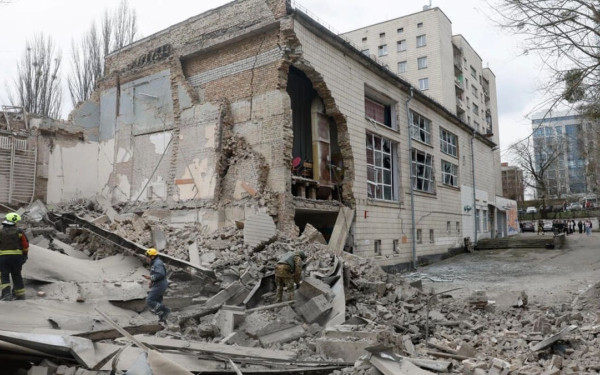 Η Ρωσία σφυροκοπά το Κίεβο με δεκάδες πυραύλους - Όλη η Ουκρανία σε κατάσταση συναγερμού